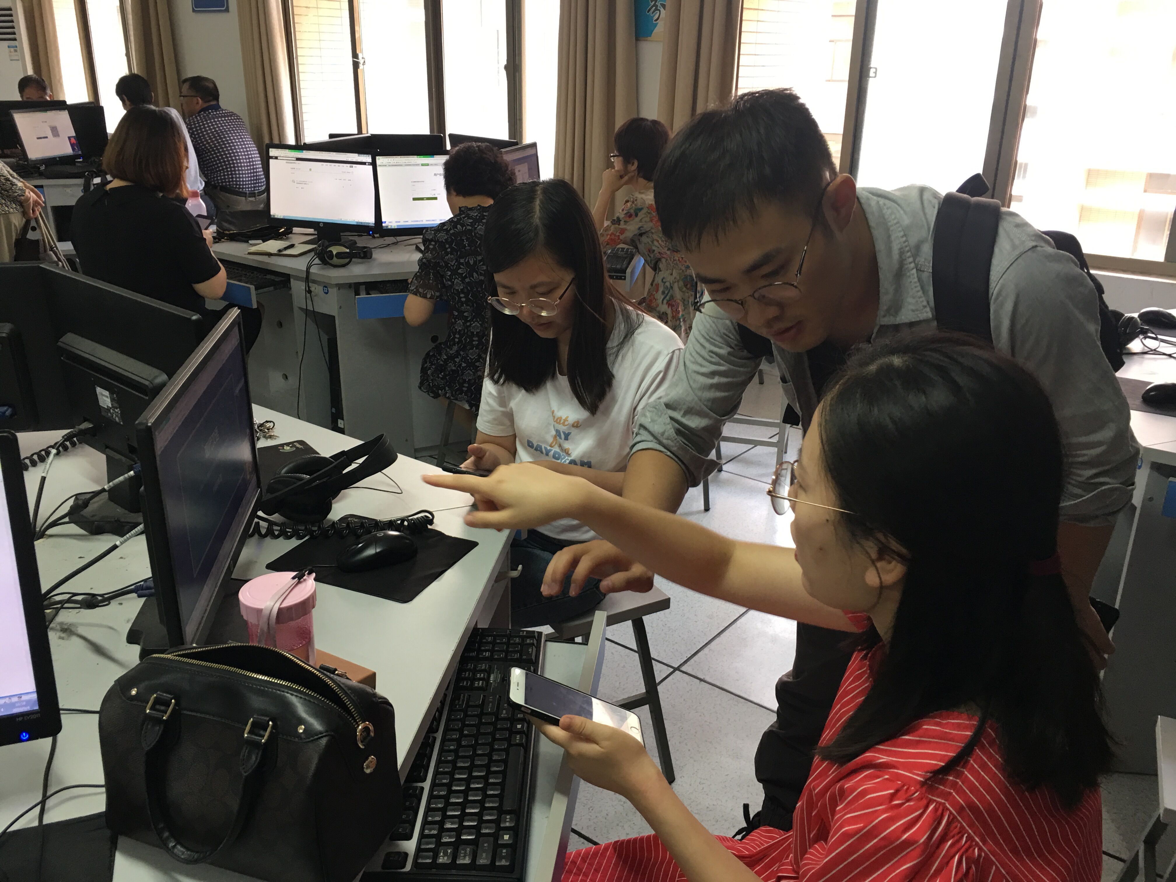 1567739773144623.jpg 培训个别指导.jpg